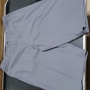 Youth XL Undwr Armour Heat Gear Gray Shorts